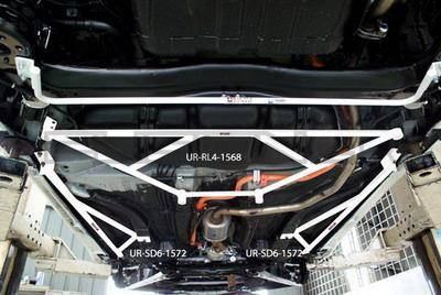 [Obr.: 10/55/27/4-honda-crz-10-ultraracing-4-point-rear-lower-brace-1568-1696468546.jpg]