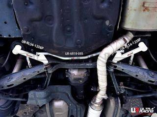 [Obr.: 10/55/54/2-lexus-is200-rs200-ultraracing-4-point-rear-lower-braces-1238-1696468915.jpg]