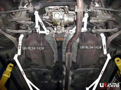 [Obr.: 10/55/73/2-mitsubishi-evo-x-ultraracing-2x-3-point-rear-boczna-bars-1425p-1696469233.jpg]