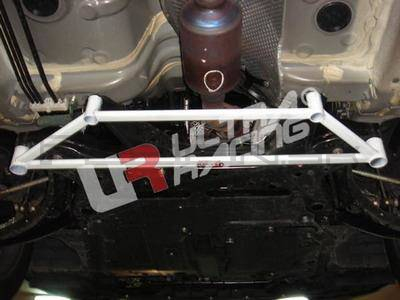 [Obr.: 10/55/74/4-mitsubishi-lancer-07-sportback-ultra-r-4p-front-h-brace-1696469252.jpg]