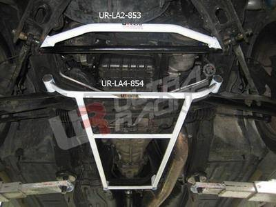 [Obr.: 10/55/83/2-nissan-s14-95-99-ultraracing-2-point-front-lower-tie-bar-853-1696469399.jpg]