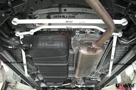 [Obr.: 10/56/03/4-toyota-alphard-ah30-ultra-racing-2-point-rear-lower-brace-1696469748.jpg]