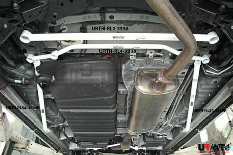 [Obr.: 10/56/03/5-toyota-alphard-ah30-ultra-racing-4-point-rear-lower-brace-1696469750.jpg]