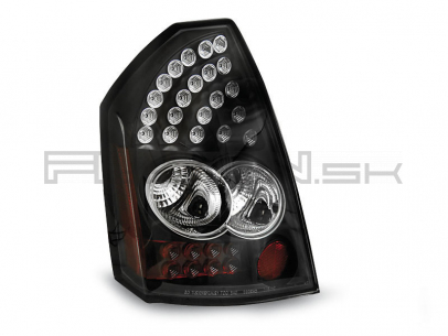 [Obr.: 10/64/78/7-chrysler-300c-05-08-cierna-led-1699279020.jpg]