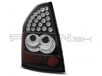 [Obr.: 10/65/31/2-chrysler-300c-300-08-10-cierna-led-1699279024.jpg]